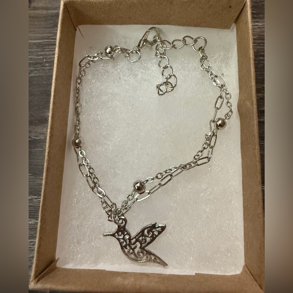 Elegant Silver Hummingbird Fashion Bracelet - Picture 2 of 2